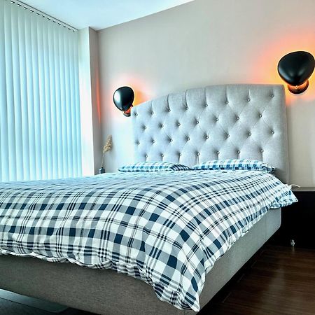 Aquarius At St. George Wharf Apartman London Kültér fotó
