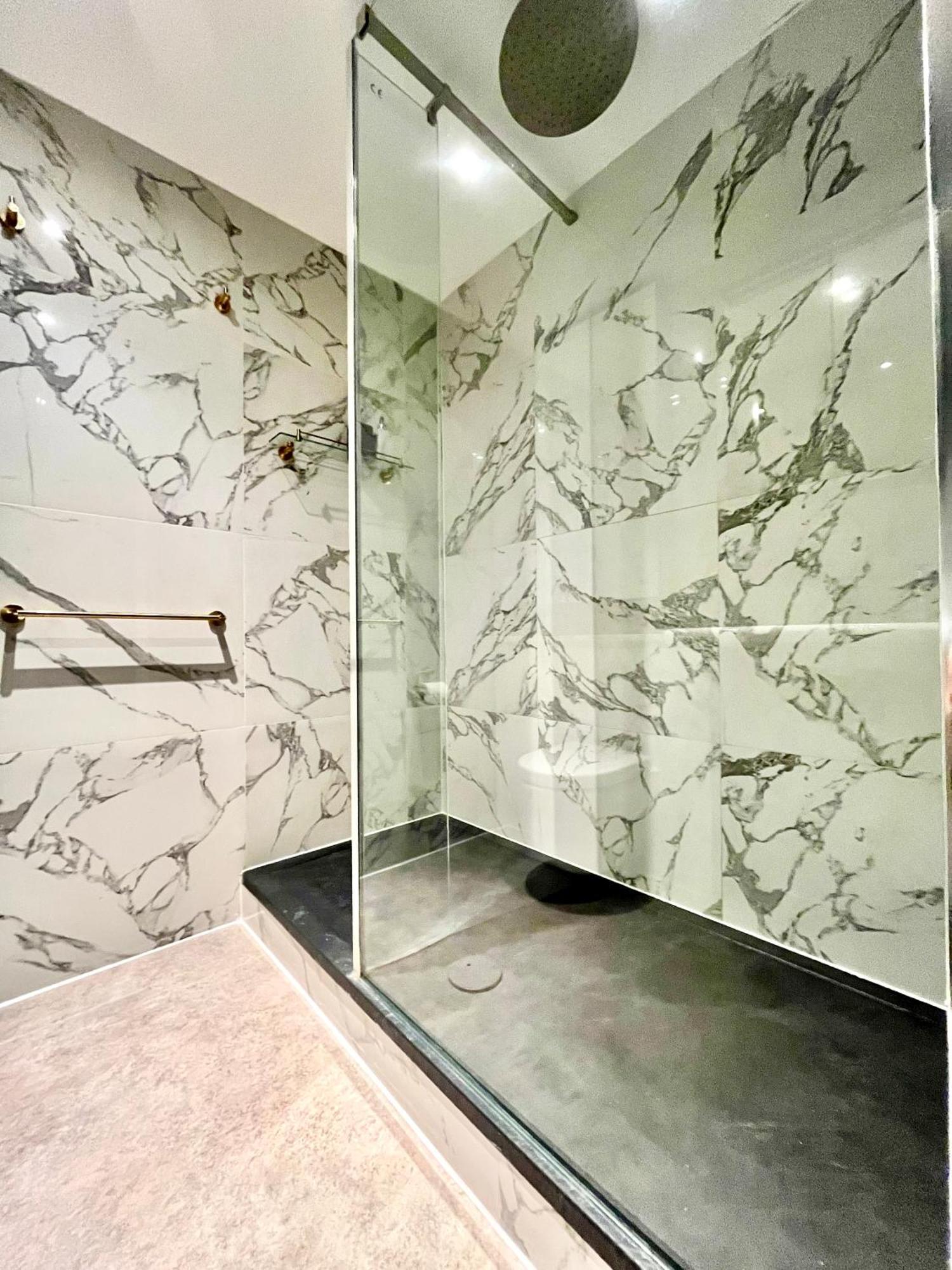Aquarius At St. George Wharf Apartman London Kültér fotó